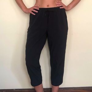 Lululemon athletic capri pant with deep pockets size 10